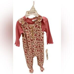 Daisy Fuentes Pink and Cream Footies with Vintage Charm